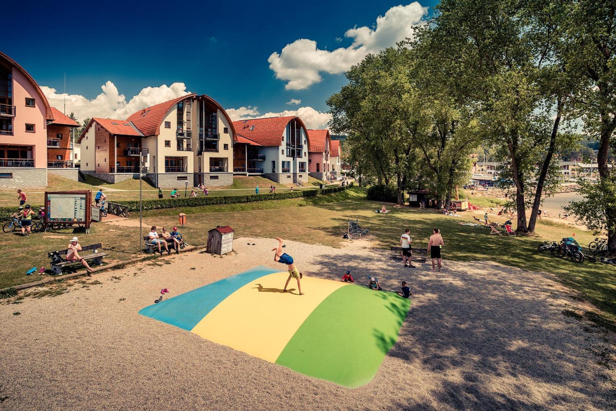 리프노나드비타보브 Landal Marina Lipno 아파트 외부 사진